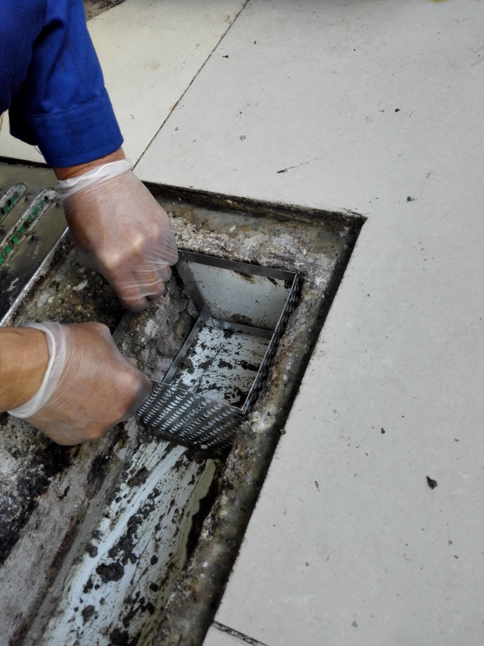 古月楼老街下水道2